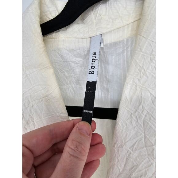 Blanque Women's White Striped 3/4 Sleeve Three-Button Blazer Size 1X - Picture 4 of 5